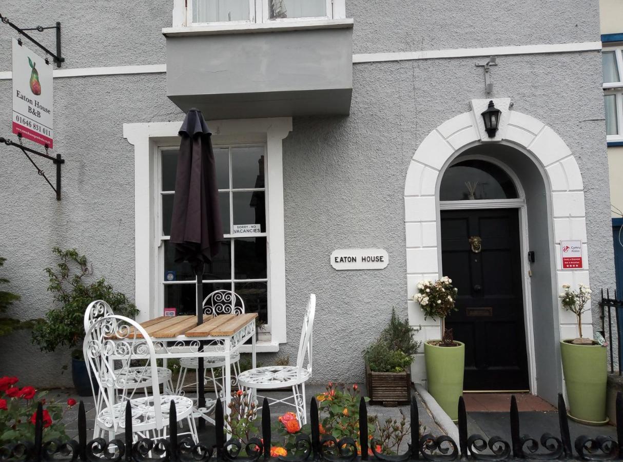 Eaton House Hotel Pembroke Exterior foto